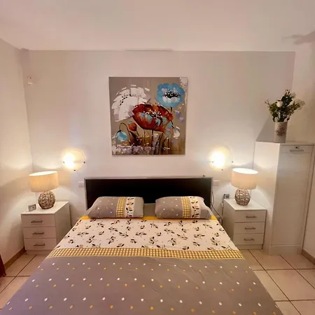 Maison Ondella, Proche Santa Giulia